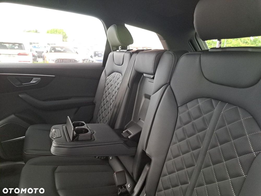 Audi Q7 - 16
