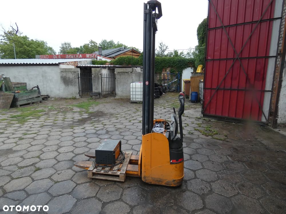 Still Elektryczny wózek podnośnikowy STILL EGV - 7
