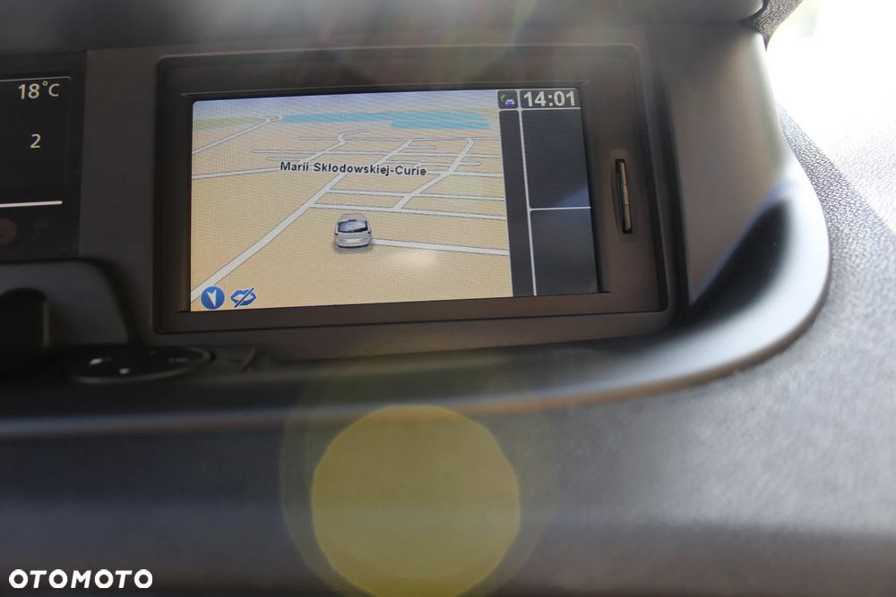 Renault Grand Scenic - 21
