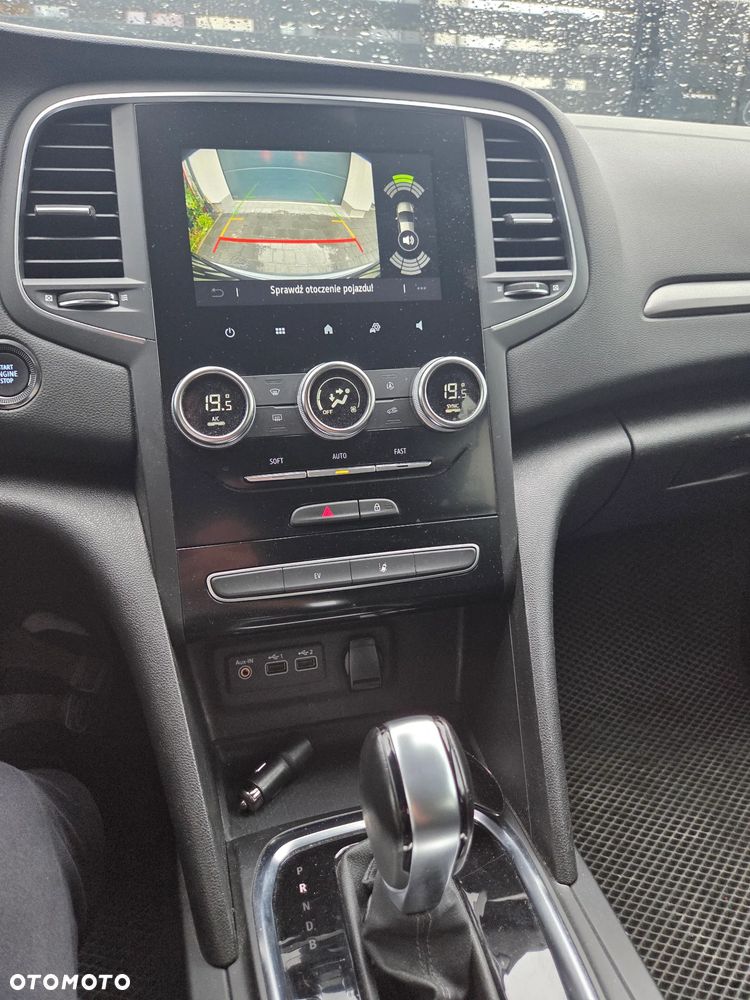Renault Megane 1.6 E-TECH Plug-In Zen - 11