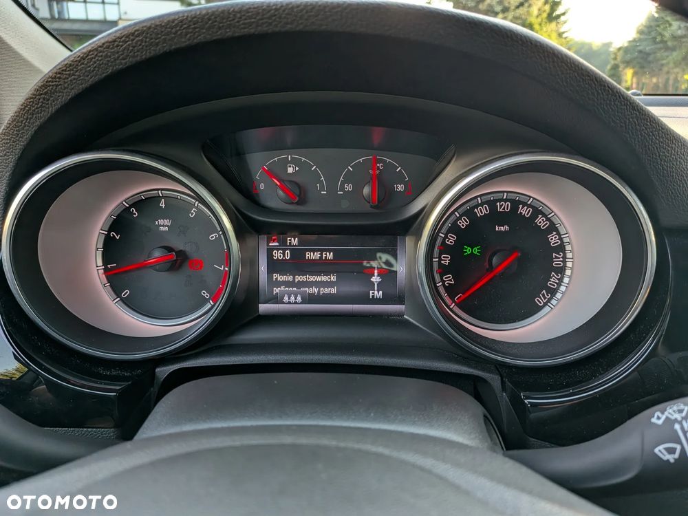 Opel Astra 1.4 T Dynamic S&S - 37