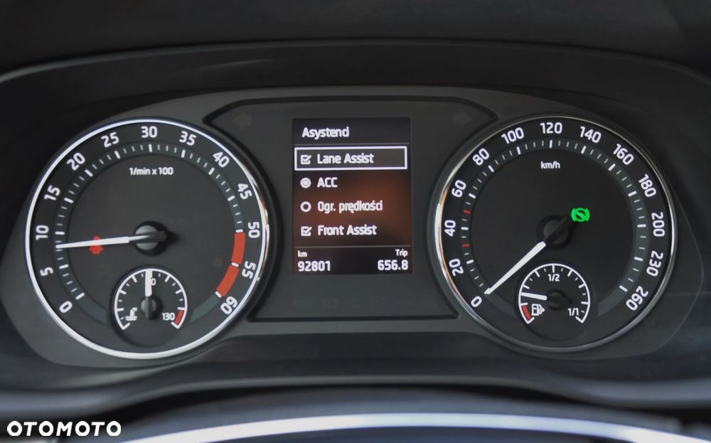 Skoda Octavia 2.0 TDI Ambition DSG - 34