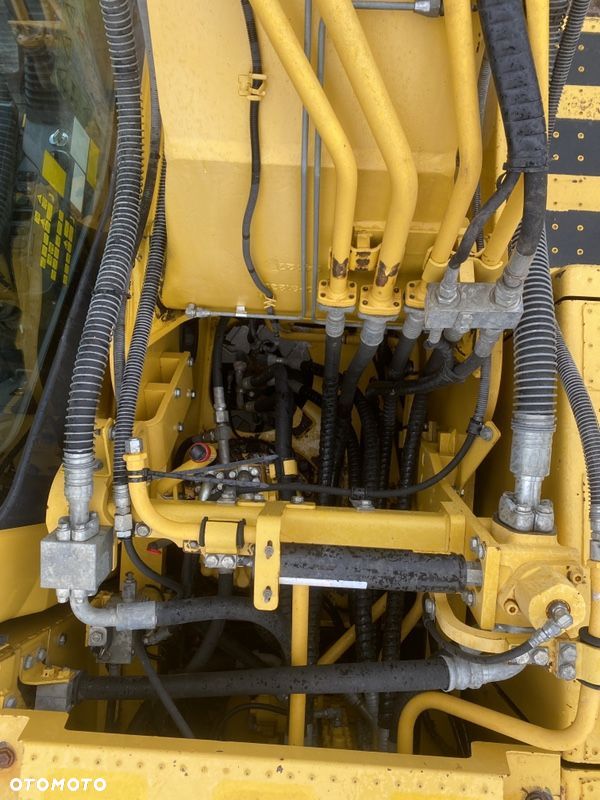Komatsu PC 210 LC-8 - 8