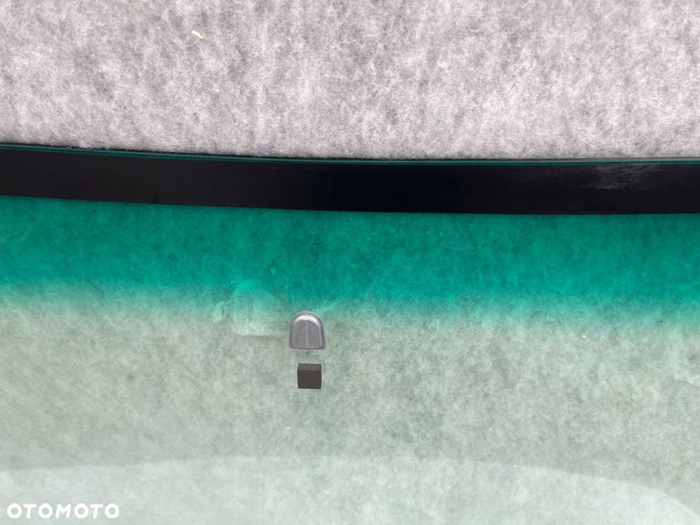 dodge pickup 2d szyba przednia nowa po 2000- - 3