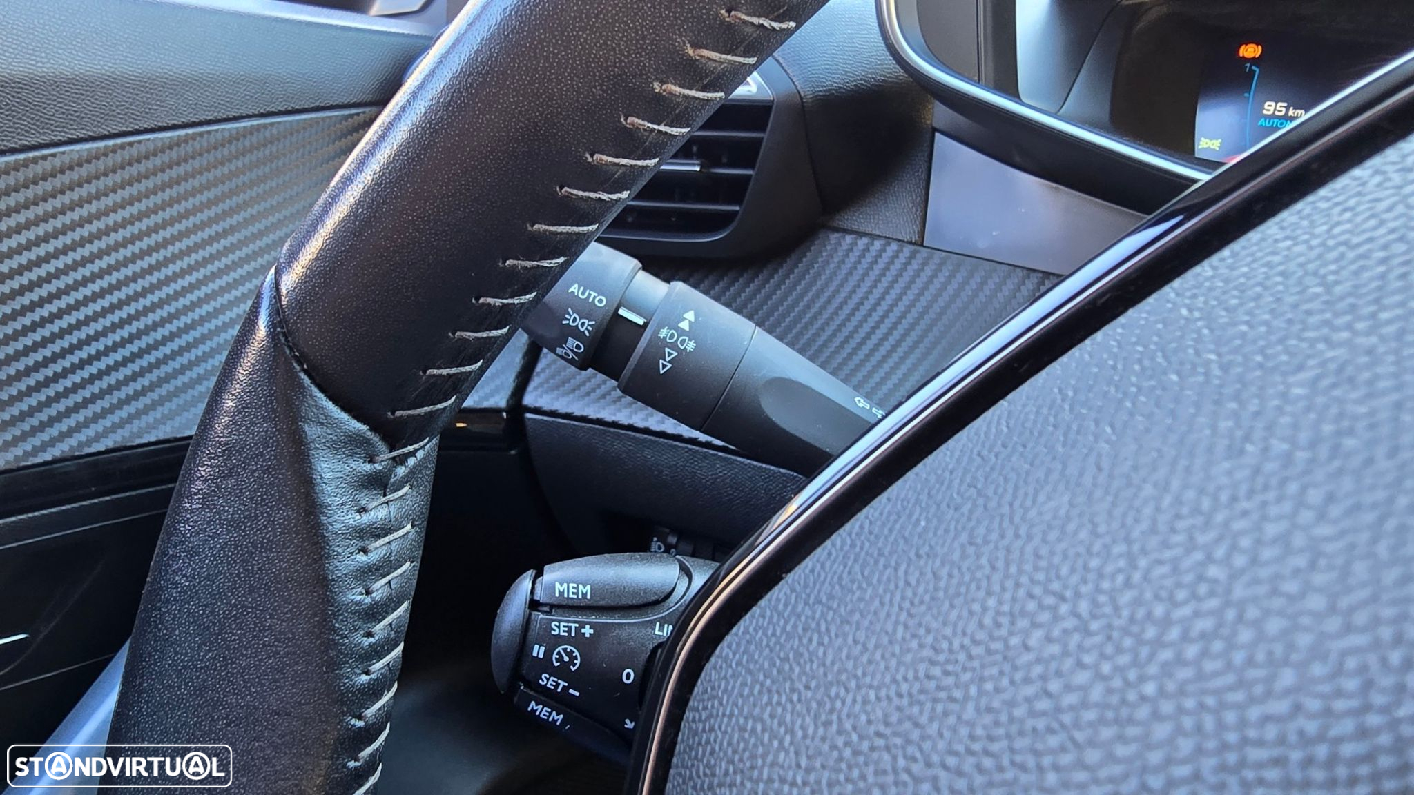 Peugeot 2008 - 14