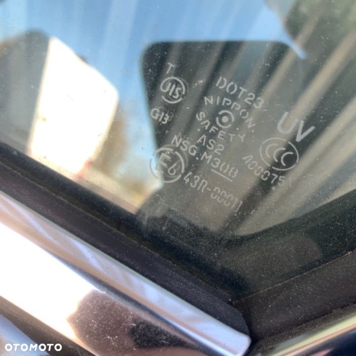 Infiniti g 25 g37 S drzwi  tył lewe prawe tylne sedan - 4