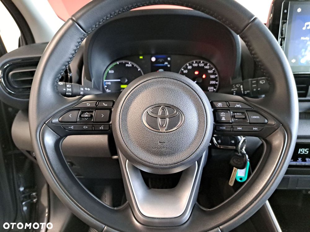 Toyota Yaris - 30