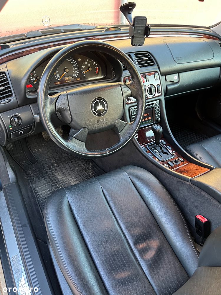Mercedes-Benz CLK - 9
