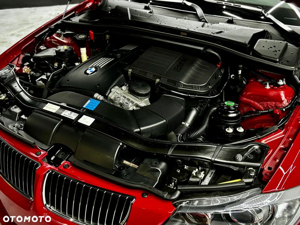 BMW Seria 3 335xi - 26