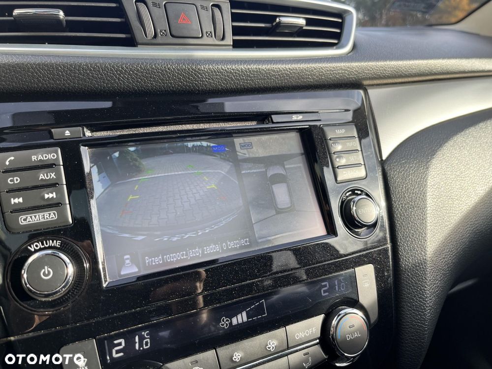 Nissan Qashqai 1.6 DIG-T N-Connecta - 23