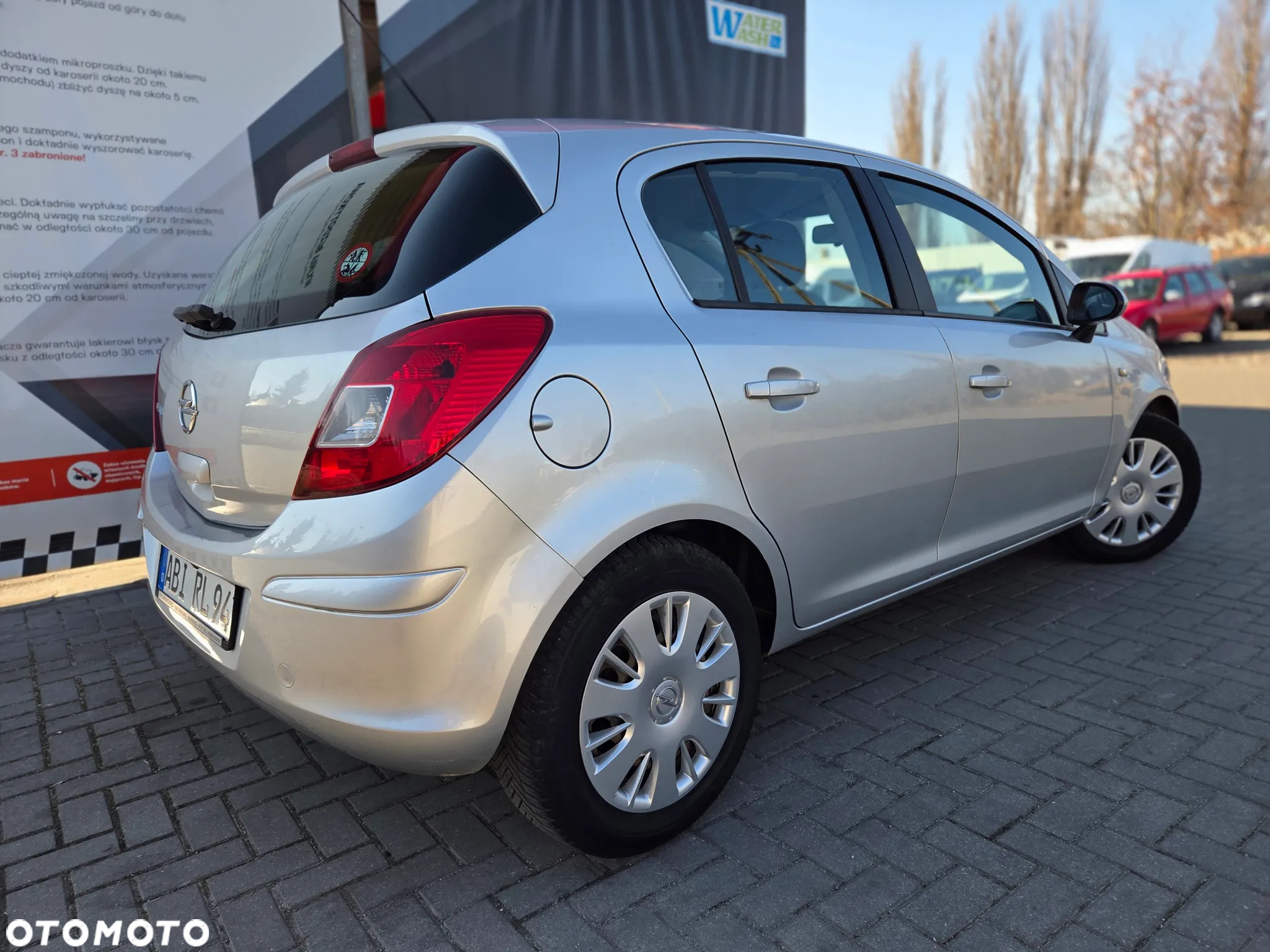 Opel Corsa 1.2 16V Catch me - 11