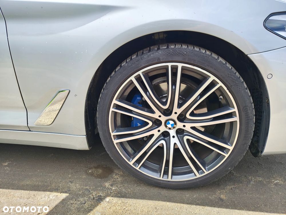 BMW Seria 5 530d xDrive Sport Line - 10