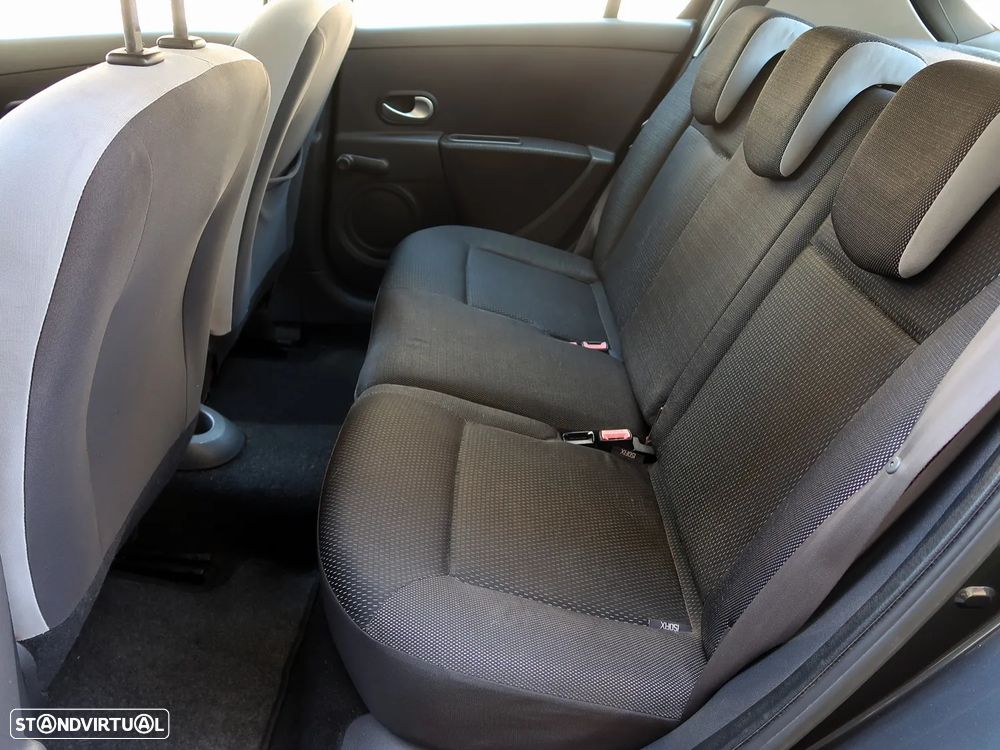 Renault Clio 1.5 dCi Rip Curl II - 18