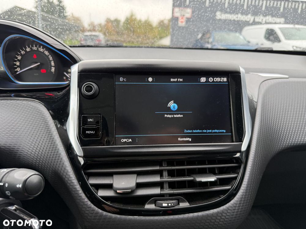 Peugeot 2008 1.2 PureTech Allure S&S - 18