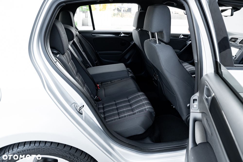 Volkswagen Golf 2.0 GTI - 23