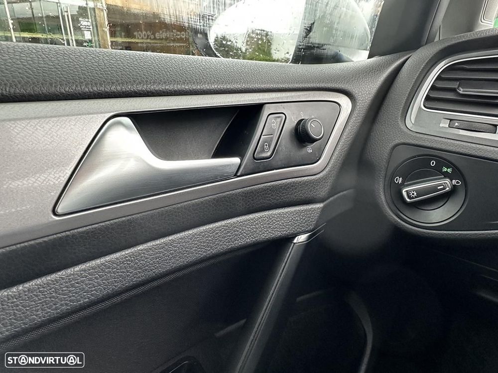 VW e-Golf AC/DC - 15