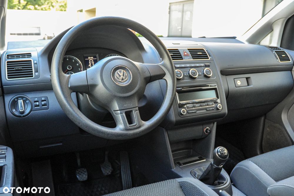 Volkswagen Touran - 9