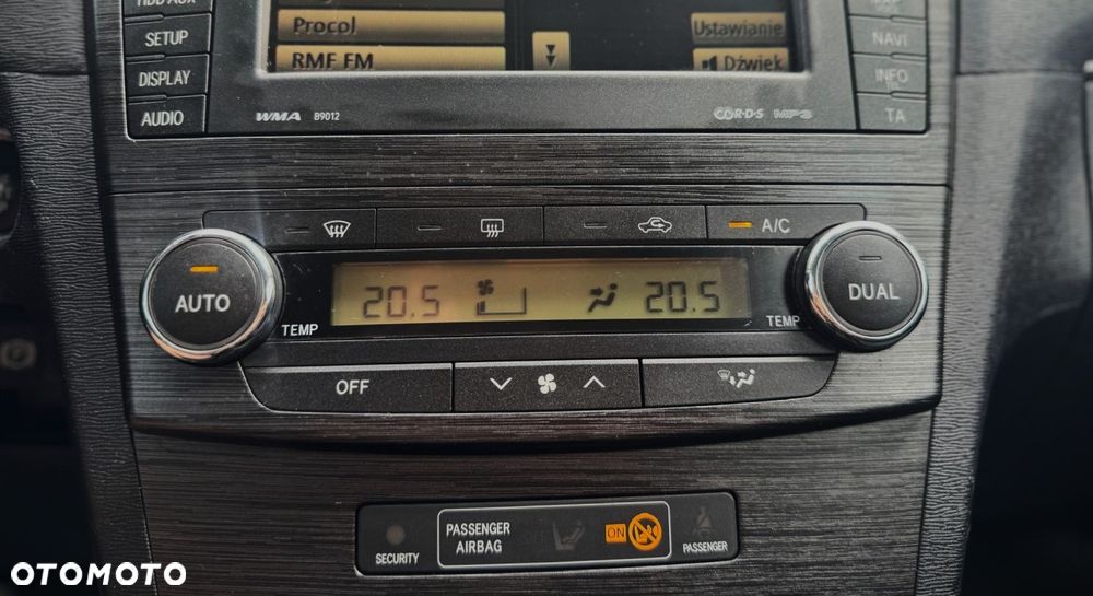 Toyota Avensis 2.0 Sol plus EU5 MS - 27