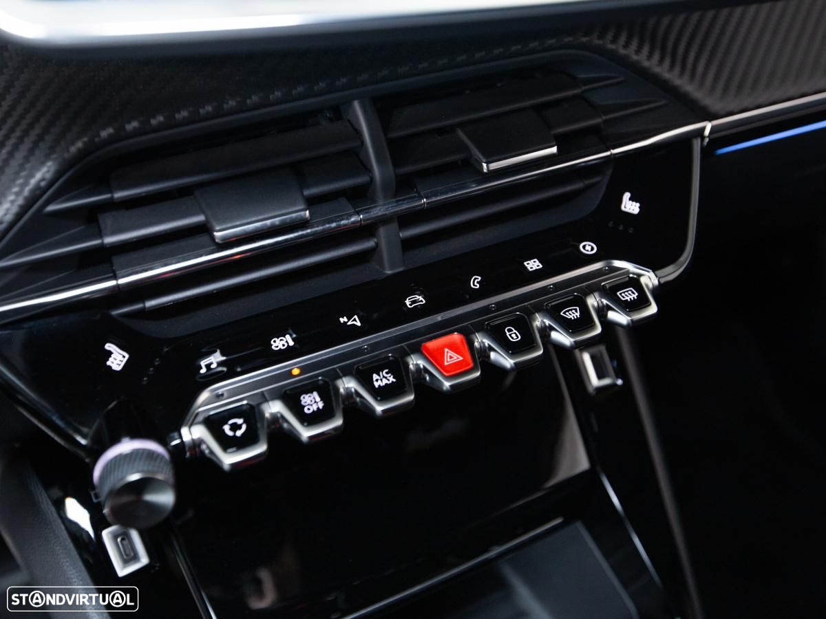 Peugeot e-2008 50 kWh GT - 17