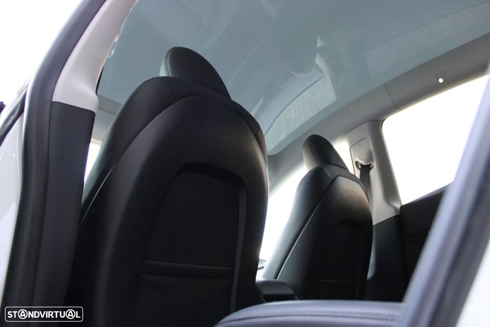 Tesla Model Y Standard - 28