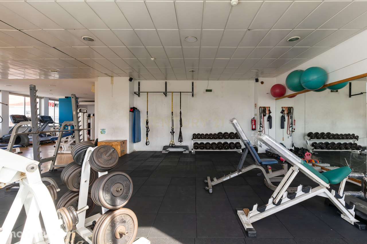 Loja no Centro Comercial da Amora - Grande imagem: 4/16