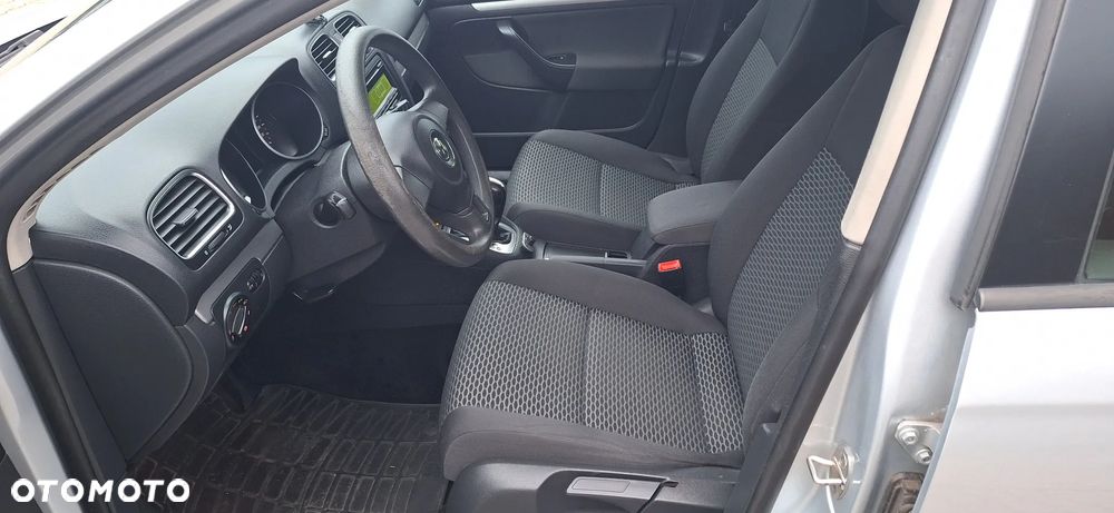 Volkswagen Golf 1.6 TDI Trendline DSG - 12