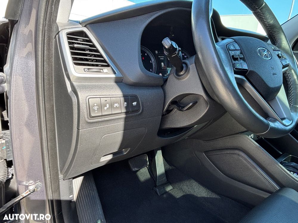 Hyundai Tucson 2.0 CRDI 4WD 6AT Luxury Pack+ - 11