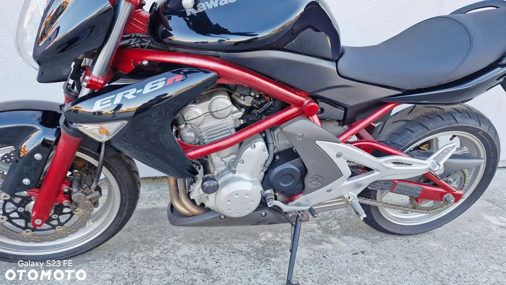 Kawasaki ER - 24