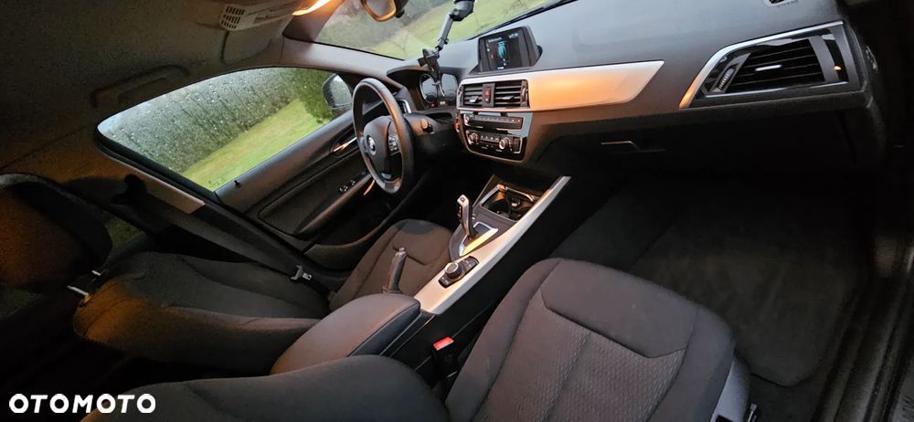 BMW Seria 1 118i Advantage - 24