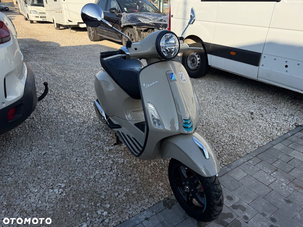 Piaggio Vespa - 1