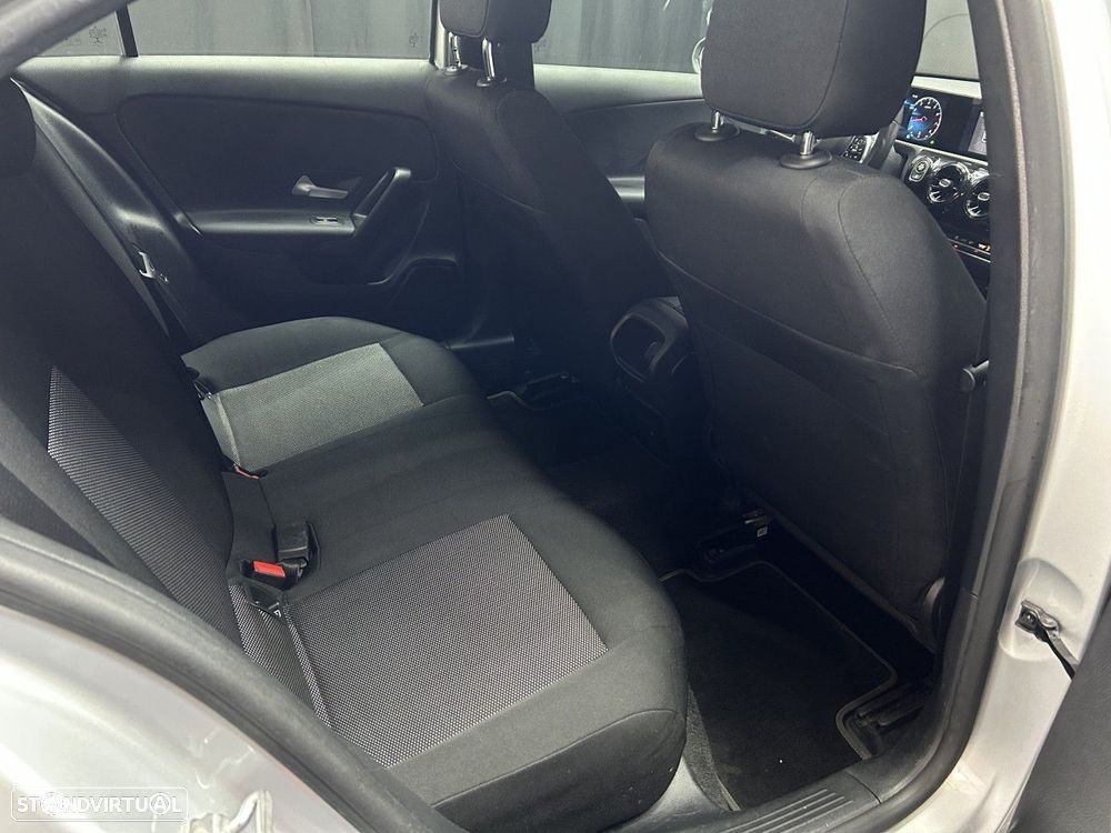 Mercedes-Benz A 180 Limousine - 13