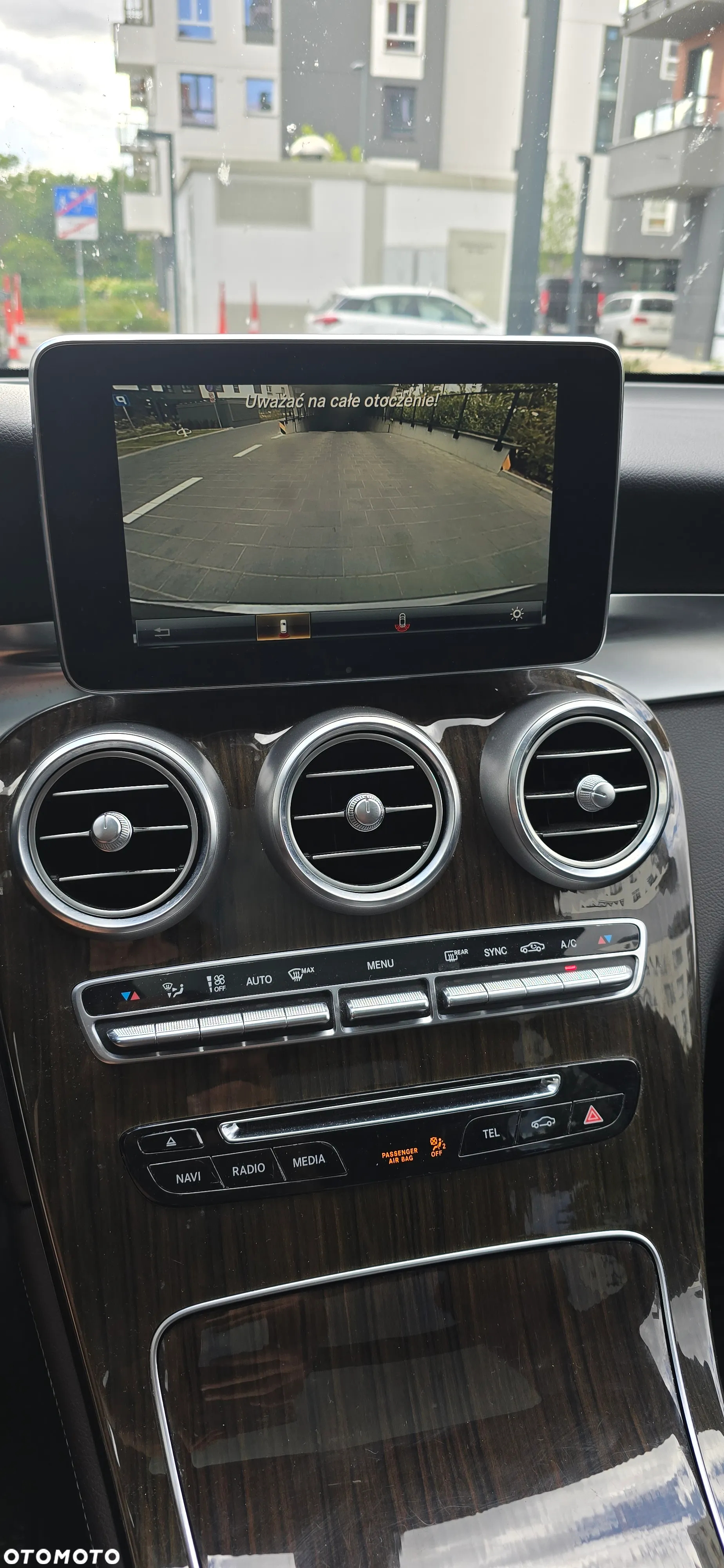 Mercedes-Benz GLC - 32