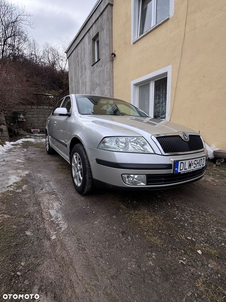 Skoda Octavia 2.0 FSI Ambiente Tiptr - 1