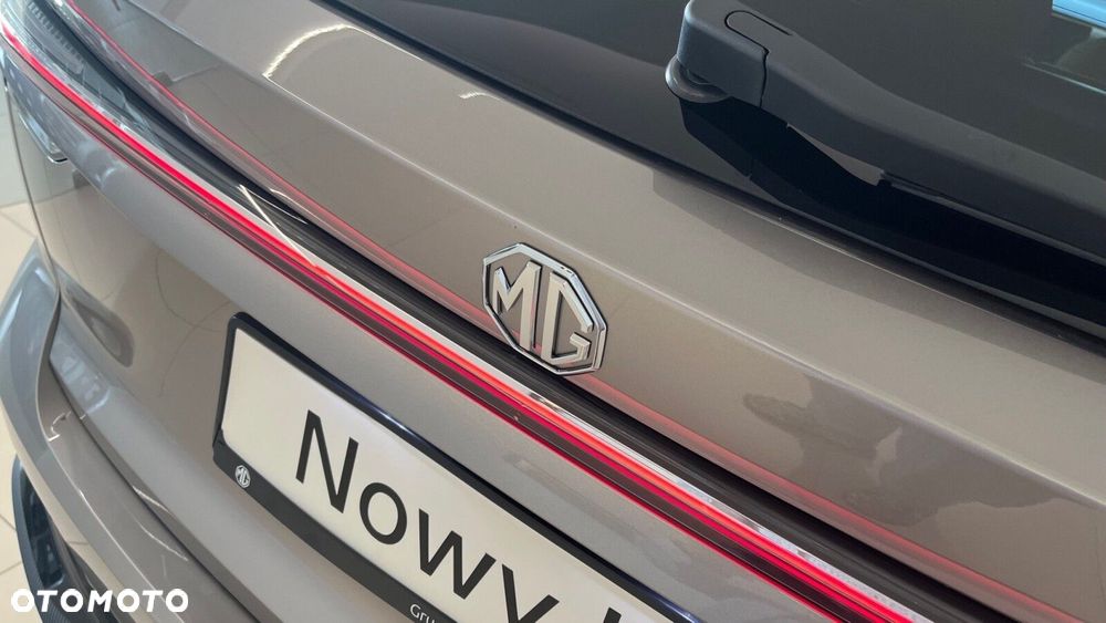 MG HS Hybrid+ - 17