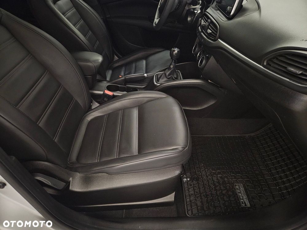 Fiat Tipo 1.4 T-Jet 16v Lounge EU6 - 10