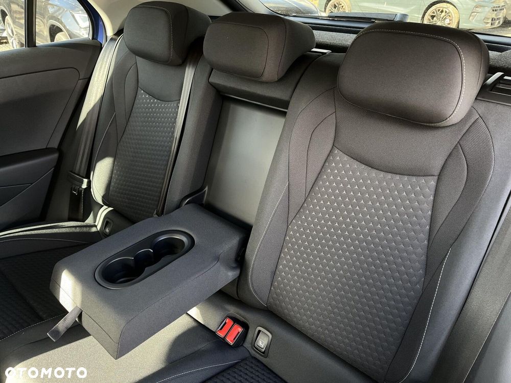 Volkswagen T-Roc - 29