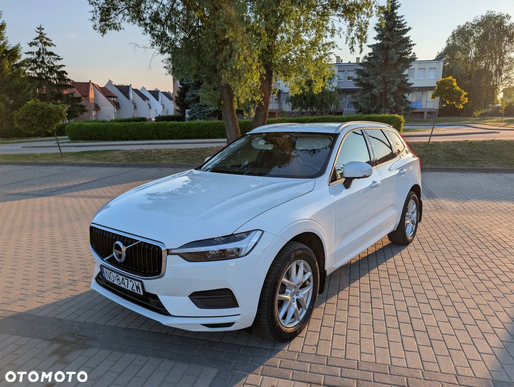 Volvo XC 60 B4 B Momentum - 1