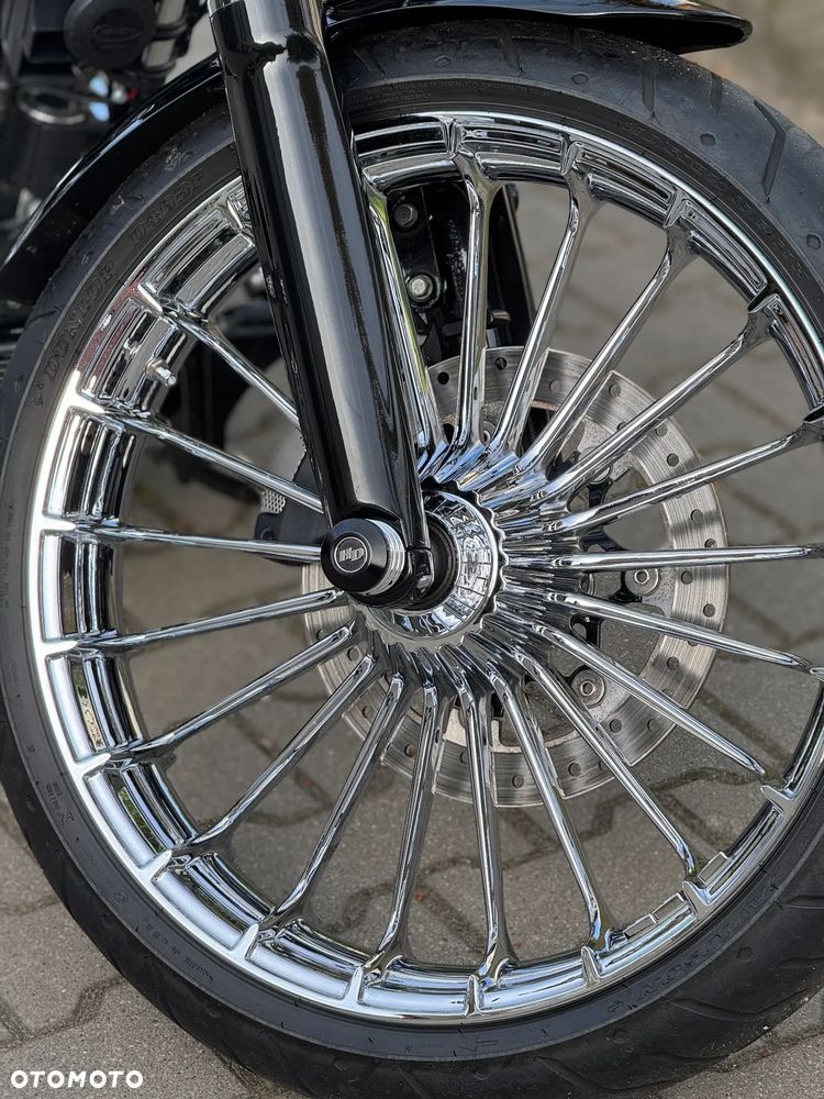 Harley-Davidson FXSB Breakout - 5