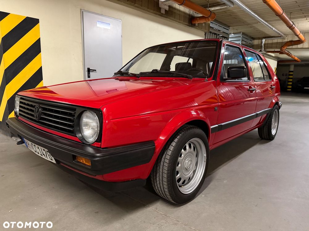 Volkswagen Golf - 23