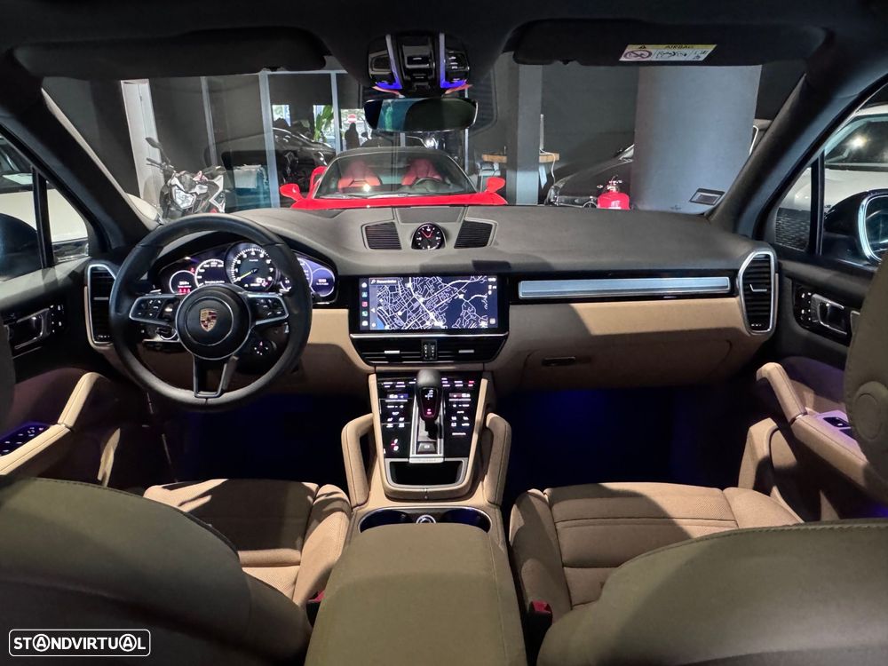 Porsche Cayenne E-Hybrid Platinum Edition - 36