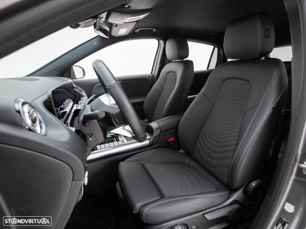 Mercedes-Benz EQA 300 4Matic Progressive - 8