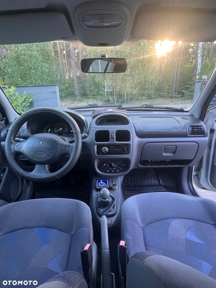 Renault Clio 1.4 RT - 7