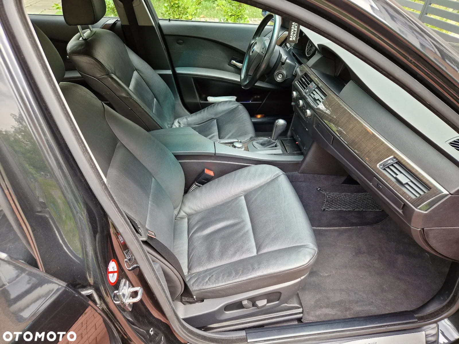 BMW Seria 5 545i - 16