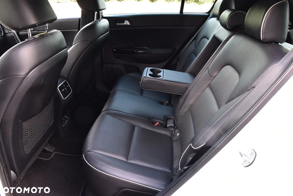Kia Sportage 2,0 CRDI AWD GT Line - 19