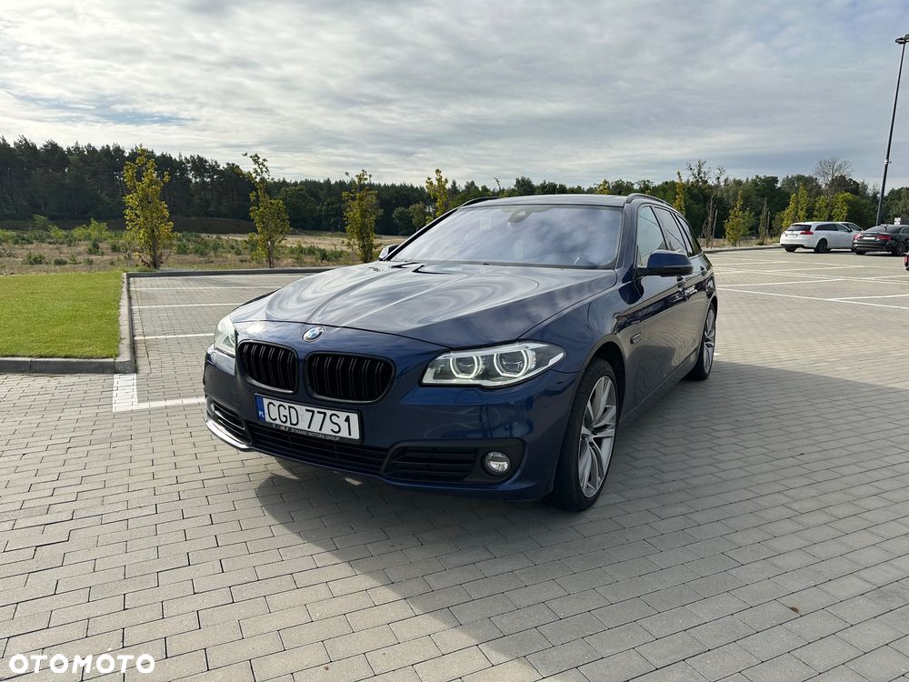 BMW Seria 5 530d xDrive Touring Sport-Aut - 2