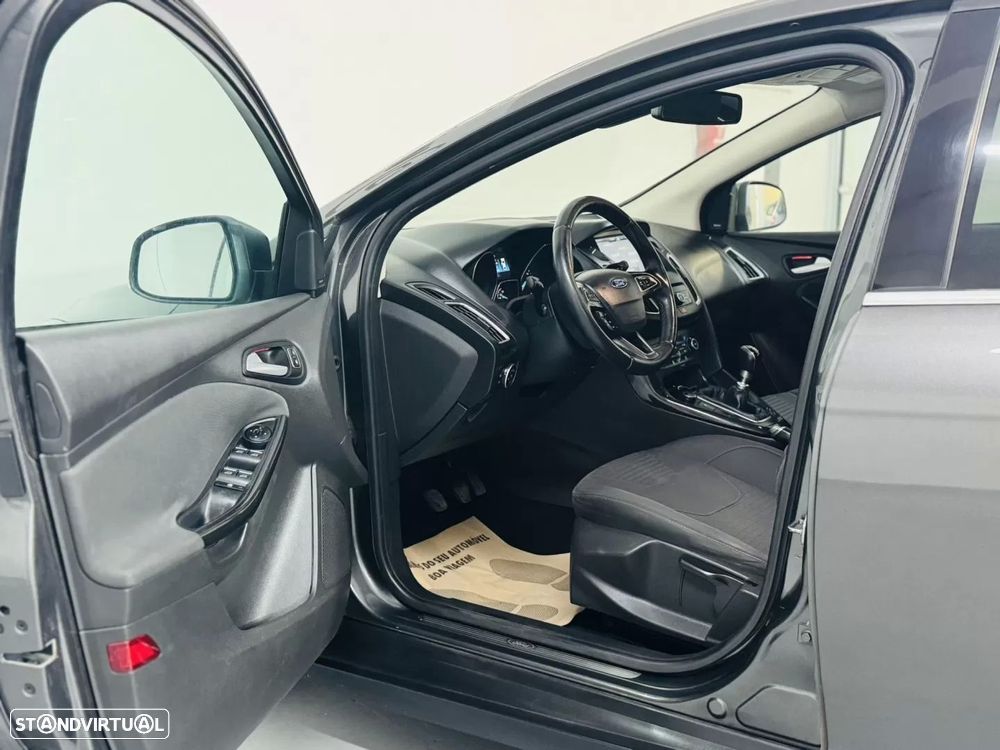 Ford Focus 1.5 TDCi Titanium - 18