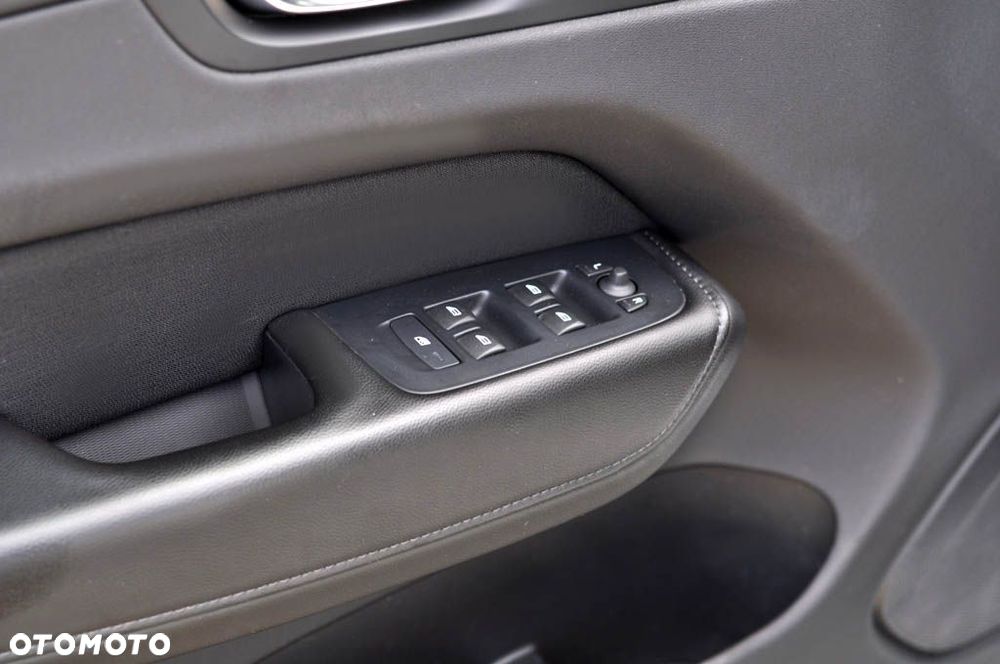 Volvo XC 60 D4 AWD Geartronic Momentum - 16