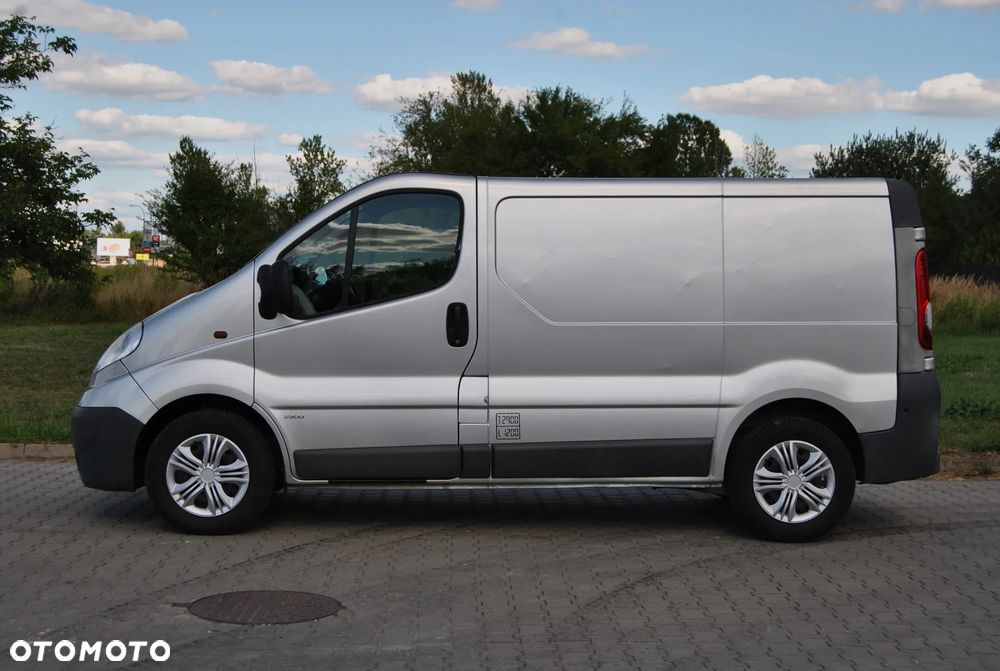 Opel Vivaro - 14