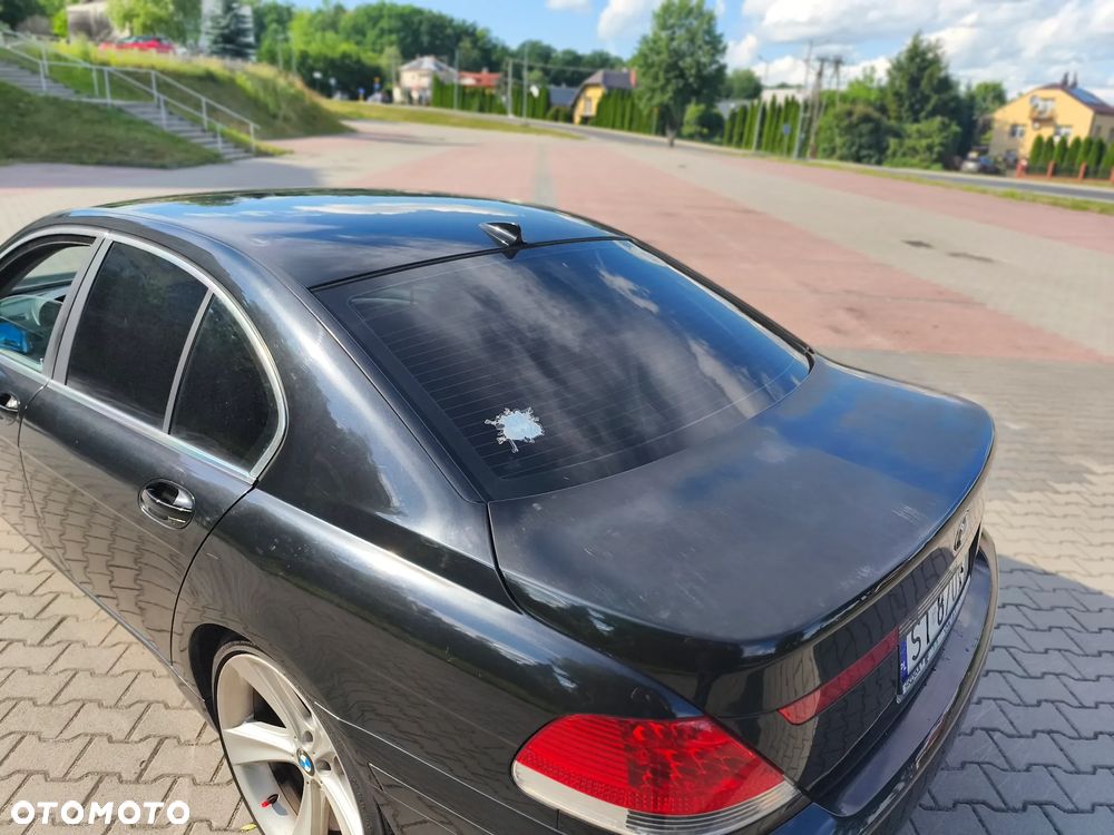 BMW Seria 7 745i - 4