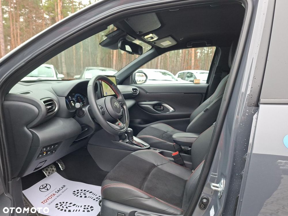 Toyota Yaris Cross Hybrid 1.5 GR Sport - 18
